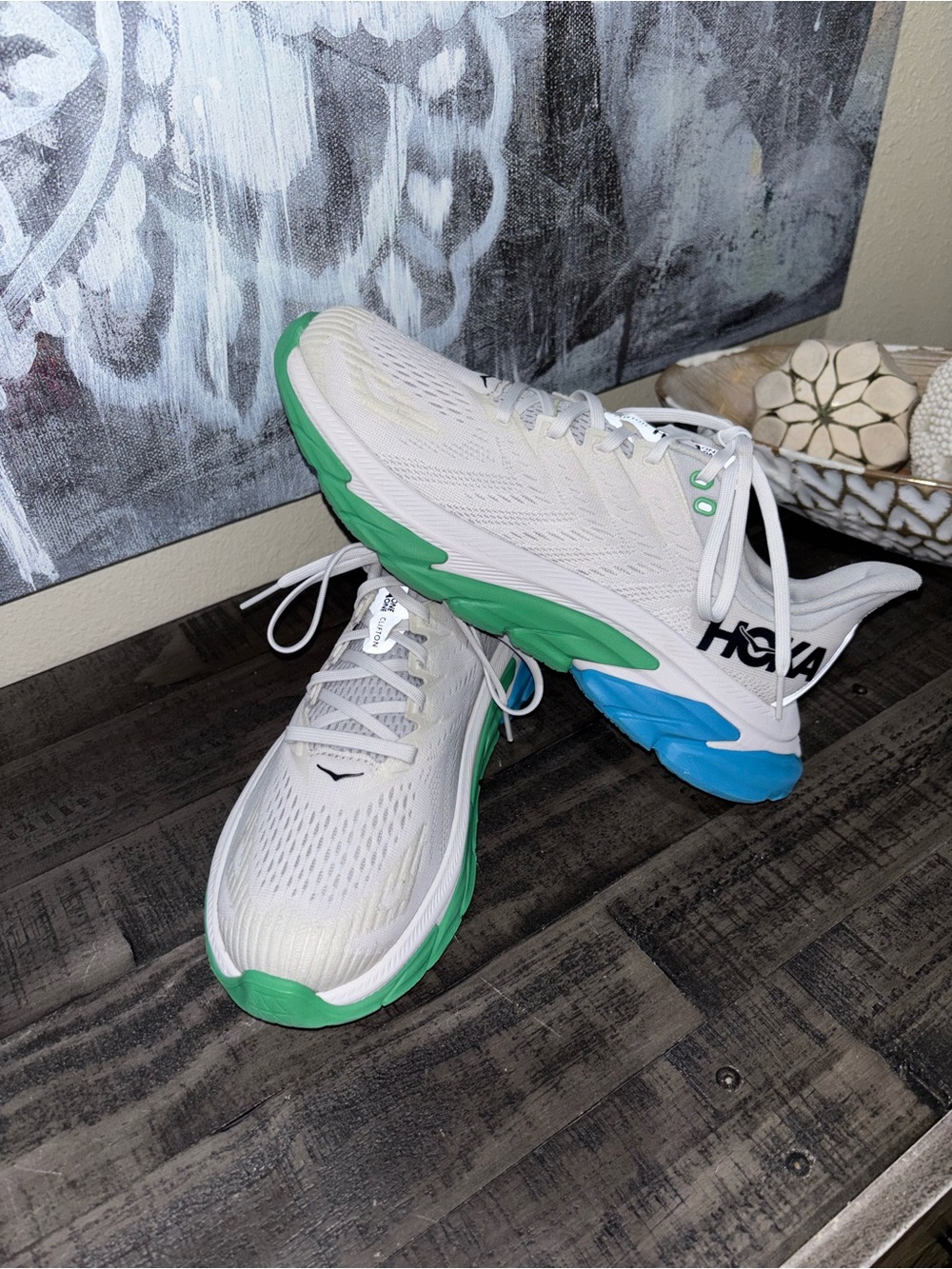 Hoka One One Clifton Edge WOMENS SZ 8.5